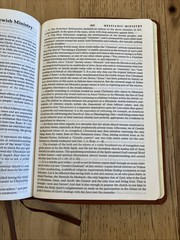 Nelson New Spirit Filled Life Bible NKJV Genuine Leather 2002 2556TN Like New!