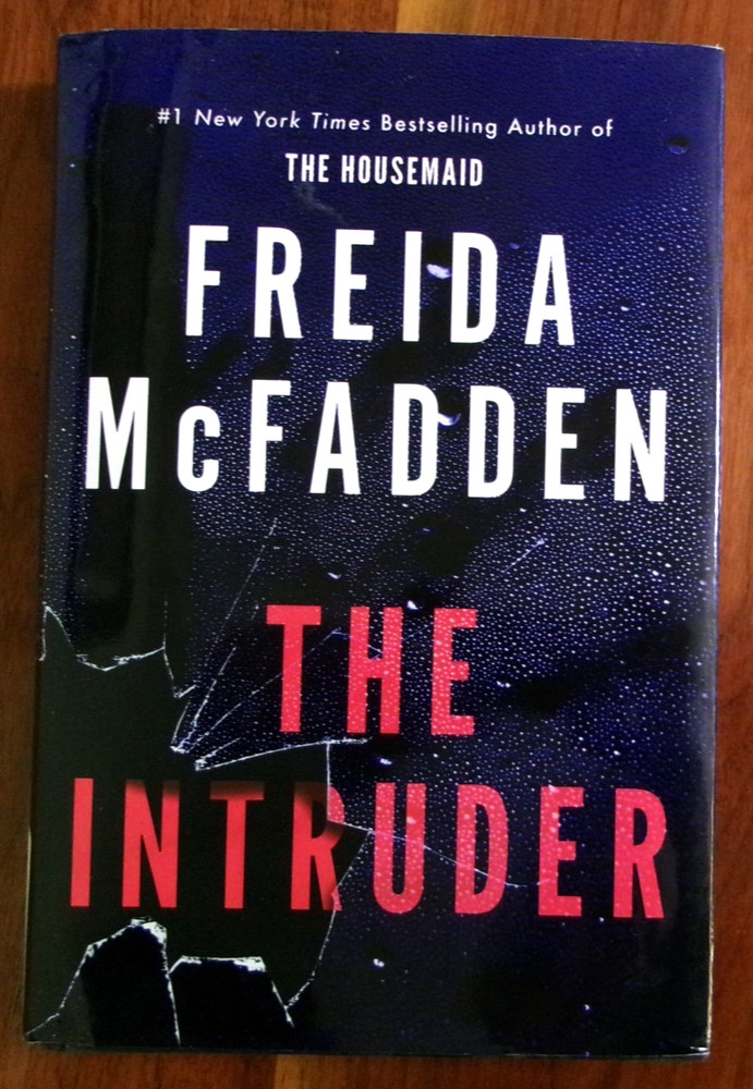 ‘The Intruder’ by Freida McFadden (2025 HC) NEW. Free Shipping 1st Edition