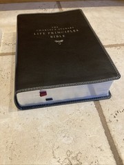 NASB Charles F. Stanley Life Principles Bible BLACK LEATHER SOFT