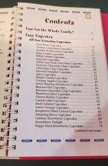 NEW “EASY CUPCAKE RECIPES” Hardback Spiral 2010 Cookbook Resources LLC 174 Pages