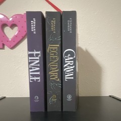 Stephanie Garber Caraval 3-Book Paperback Box Set: Caraval/Finale