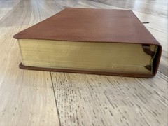 Nelson New Spirit Filled Life Bible NKJV Genuine Leather 2002 2556TN Like New!