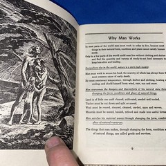 1949 HOW WE LIVE A SIMPLE DISSECTION OF THE ECONOMIC BODY FRED CLARK 47 Pages